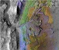 علماء فضاء: كميات هائلة من المياه محاصرة بصخور المريخ