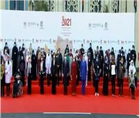 تكريم المرأة المصرية| الرئيس السيسي يلتقط الصور التذكارية مع عدد من السيدات