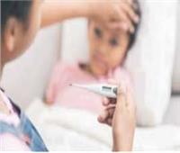 «متلازمة الأجهزة المتعددة».. خطر جديد يهدد الأطفال بسبب كورونا