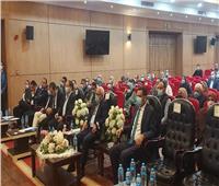 محافظ بورسعيد يعقد اجتماعه الثاني مع أعضاء النواب والشيوخ
