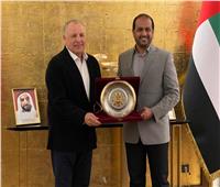 سفير الإمارات في مصر يكرم «أبوريدة»