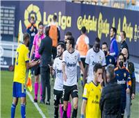 لاعب يطلب استبداله بسبب «العنصرية» في الدوري الإسباني