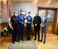 اللجنة الأولمبية: الرئيس السيسي يعمل دائما من أجل الأفضل لمصر