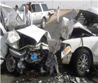 إصابة 8 أشخاص من أسرة واحدة في حادث تصادم سيارتين بالمنيا