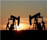 انخفاض أسعار النفط العالمية بعد زيادة الإمدادات من كبار المنتجين