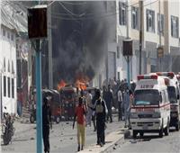 مقتل وإصابة 10 أشخاص في تفجير انتحاري بمطعم في الصومال