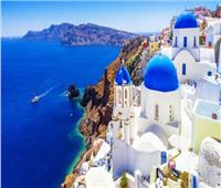 اليونان تفتح مجالها الجوي لإنقاذ السياحة من الانهيار