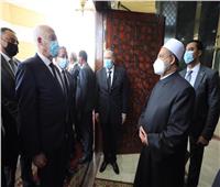 الرئيس التونسي والإمام الأكبر: تشكيل لجنة علمية لخدمة الثقافة الإسلامية 