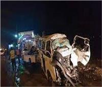 مصرع شخص وإصابة ١٢ في حادث انقلاب سيارة ميكروباص على «صحراوي» أسيوط  