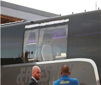 فيديو | جماهير ليفربول تعتدي على حافلة ريال مدريد