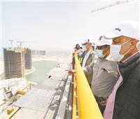 وزير الإسكان يُتابع أعمال أبراج العلمين من ارتفاع ٤٢ طابقاً