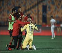 محمد الشناوي يرسل رسالة إلى لاعبي الأهلي وعلي لطفي