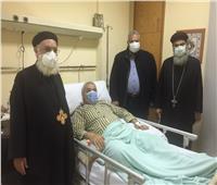 وكيل البطريركية يزور اللواء شريف الحسينى أحد مصابى تفجير المرقسية