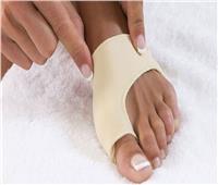يشير للإصابة بأحد الأمراض.. موقع طبي يوضح أسباب الألم في إصبع القدم الكبير