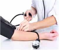 حسام موافي يكشف.. هل تتأثر الكلى بضغط الدم؟