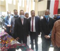 في ذكرى التحرير| افتتاح معرض المشغولات اليدوية للجمعيات الأهلية بالعريش