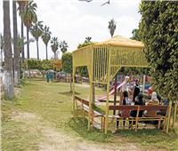 الشوارع تتحول إلى حدائق مفتوحة مزودة بمقاعد وألعاب ترفيهية بكفر الشيخ