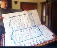  بعد 3 أعوام ونصف.. سوري يكتب القرآن الكريم بخط يده |صور