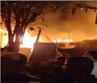 الدفع بـ4 سيارات إطفاء للسيطرة على حريق ضخم في الكيت كات