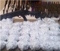 «الأمن العام» يواصل تطهير بؤرة «مُشتهر».. ويضبط 8 مسلحين و30 تاجر مخدرات 