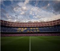 جماهير برشلونة تدعم فريقها بالألعاب النارية قبل مواجهة أتليتكو | فيديو 