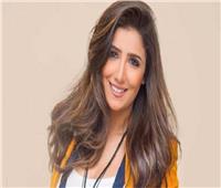 مي عمر: «كان نفسي أمثل مع عمر الشريف»