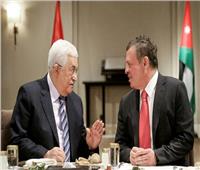 الرئيس الفلسطيني وملك الأردن يبحثان هاتفيا الاعتداءات الإسرائيلية بالقدس