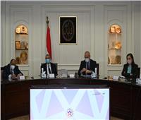 وزير الإسكان يناقش مخطط تنمية مشروع «باب مصر»