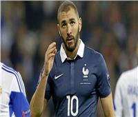 مدرب منتخب فرنسا يعلق على إمكانية استدعاء كريم بنزيما
