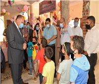 محافظ أسيوط  يشارك الأطفال الأيتام فرحتهم بـ«عيد الفطر المبارك»