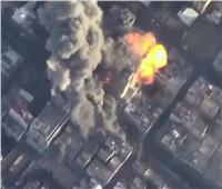 لحظة استهداف وانهيار مبني يضم قناة الأقصى ومكاتب إعلامية بغزة| فيديو