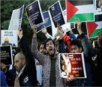 المئات يحتشدون أمام السفارة الأمريكية بجاكرتا للمطالبة بوقف العدوان الإسرائيلي