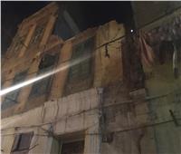 انهيار جزئي لعقار غرب الإسكندرية .. والحي: إخلاء 6 أسر متضررة| صور