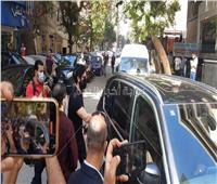 لحظة وصول حسن الرداد لمستشفي الصفا لنقل جثمان سمير غانم 