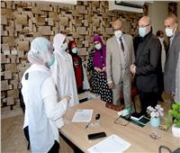فرق متحركة للتطعيم ضد فيروس كورونا في بني سويف