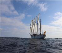 السفينة الإسبانية التاريخية «خوان سبستيان الكانو» تعبر قناة السويس| صور