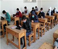 الدمج بين الورقى والإلكترونى.. بدد مخاوف طلاب الثانوية العامة