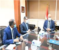 وزير الإسكان يلتقي المنسقة المقيمة للأمم المتحدة لعرض التجربة العمرانية المصرية