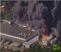 حريق هائل بعد انفجار بمصنع كيميائي في الولايات المتحدة.. فيديو
