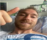إيريكسن ينشر صورة له من المستشفى: «أنا بخير شكرا لكم»