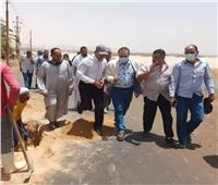 رئيس مدينة ملوى يُتابع البدء فى عمل جسات طريق الشيخ عبادة ـ دير أبوحنس