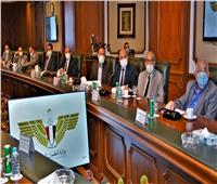وزير الطيران المدني يلتقي برؤساء وممثلي «الشركات المصرية الخاصة»