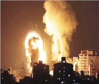 إسرائيل تشن غارات جوية على غزة رداً على إطلاق بالونات حارقة