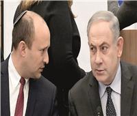 نتانياهو يقود معارك العودة لرئاسة الوزراء بسلاح «حوض الأسماك»