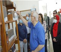 المستشار عدلي منصور يتفقد مكتبة مصر العامة بمدينة عزبة البرج في دمياط