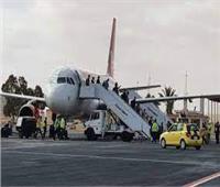 مطار مرسى مطروح يستقبل طائرة تقل 188 سائحًا كازاخستانيًا