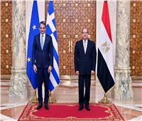 السيسي ورئيس وزراء اليونان: أهمية خروج كافة القوات الأجنبية والمرتزقة من ليبيا