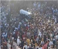 الآلاف من أهالي «طرببما» بدمنهور يشيعون جثمان أحد شيوخ الطرق الصوفية 
