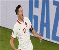 يورو2020|  الكرة تعاند ليفاندوفسكي أمام السويد وترفض دخول المرمى «فيديو»