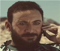 عابد عناني يشارك في بطولة مسرحية «من قتل إيفا سميث» 